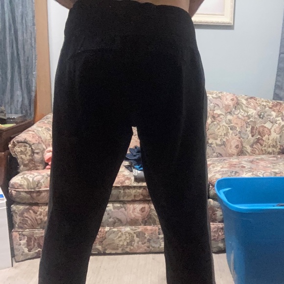 Woman’s sweats - Picture 3 of 5